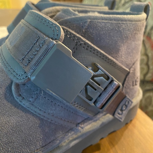 Brand new Neumel Snapback Chukka Boot UGG GRAY display picture 1
